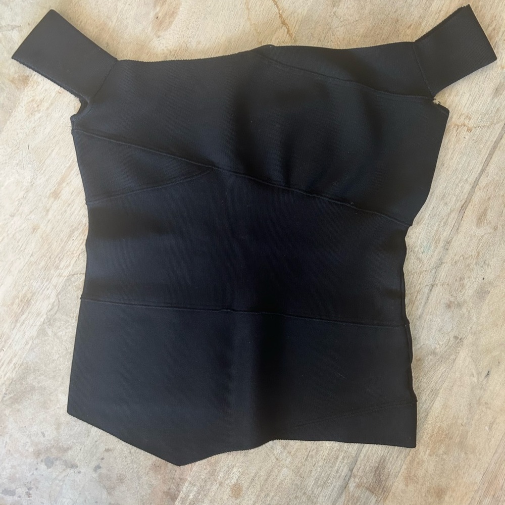 Authentic Gucci off shoulder top